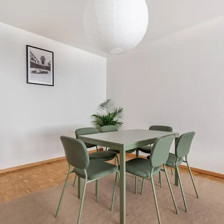Spacieux 95m2 Proche Et Bains Appartement Genève